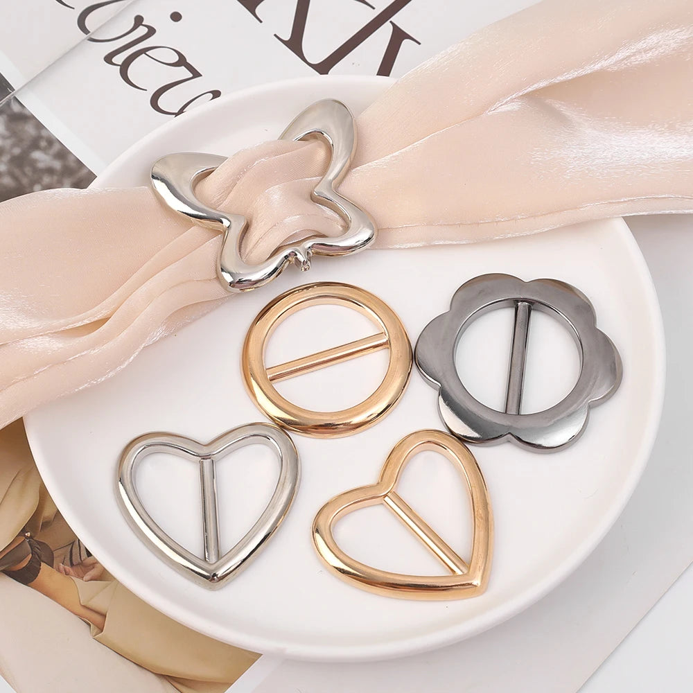 4-in-1 Fashion Scarf & Shirt Brooch
