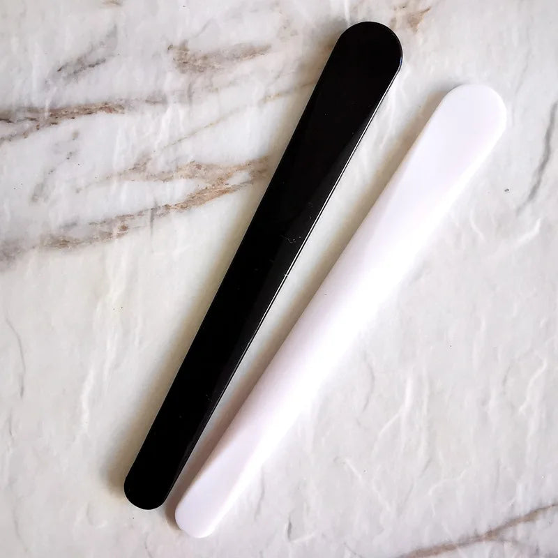Curved Makeup Scoop