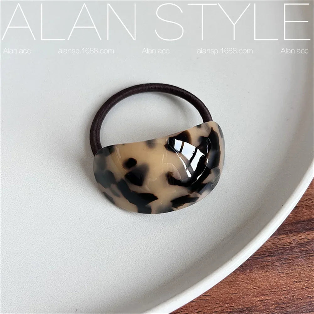 Semicircle Buckle Ponytail Holder