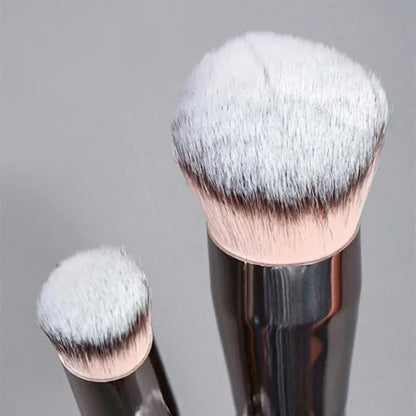Angled Foundation & Concealer Brush