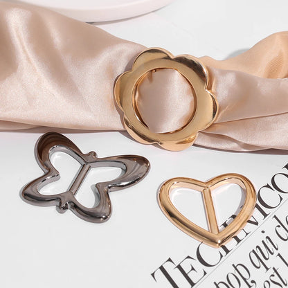 4-in-1 Fashion Scarf & Shirt Brooch