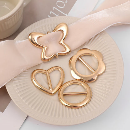 4-in-1 Fashion Scarf & Shirt Brooch
