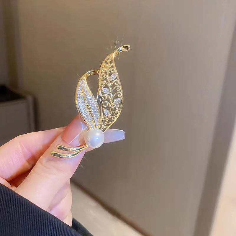 Crystal Dolphin Whale Brooch
