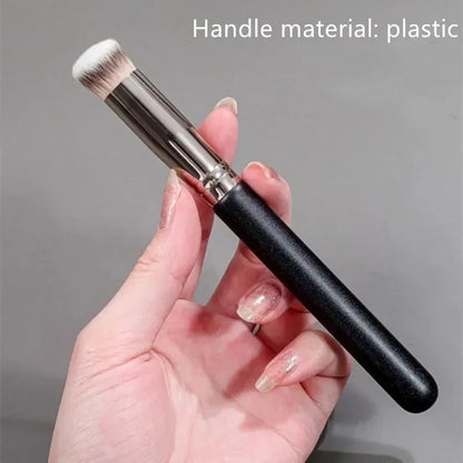 Angled Foundation & Concealer Brush