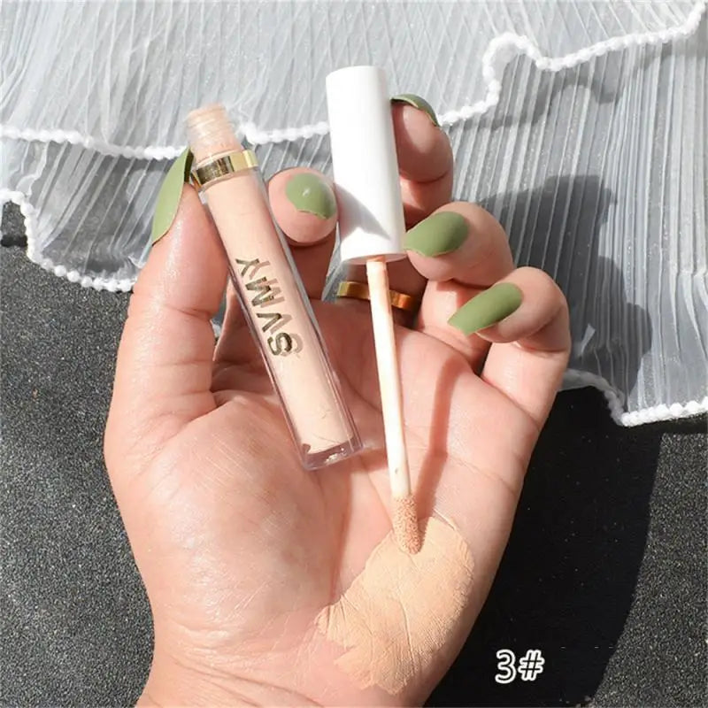 Long-Lasting Moisturizing Concealer Stick