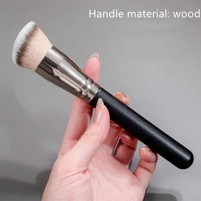 Angled Foundation & Concealer Brush